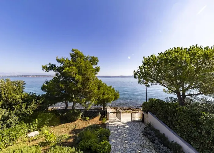 Вилла Karmen Adriatica *